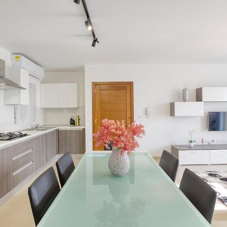Stunning 3Br W/Country View Apartment In M'Scalak By 360 Estates Marsaskala Eksteriør billede
